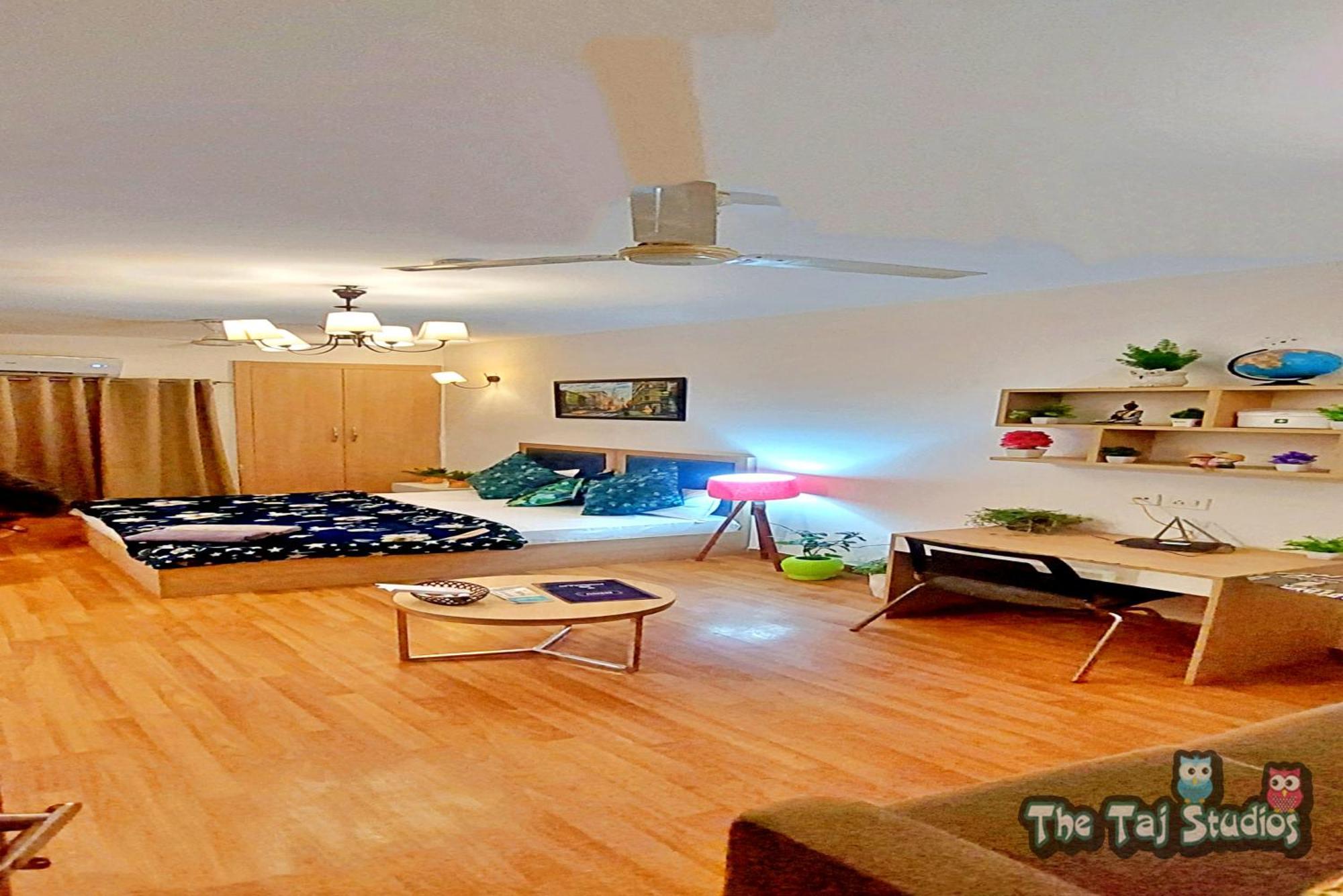 Top Luxury & Couple Friendly Stay Gp By Taj Suites & Studios #New Year Party & Stay Noida Luaran gambar